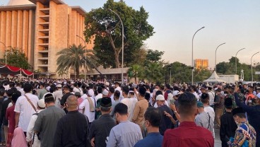 Jokowi dan Iriana Beserta Pejabat Negara Salat Iduladha di Istiqlal