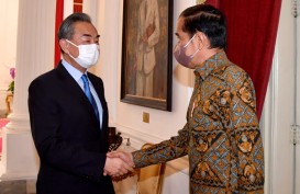 Jokowi Terima Kunjungan Kehormatan Menlu China, Apa yang Dibahas?