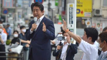 Mantan PM Jepang Shinzo Abe Dimakamkan, Keluarga dan Rekan Datang Melayat