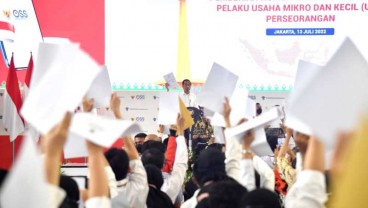 Jurus Jokowi Kembangkan UMKM Lewat Penerbitan Izin Berusaha