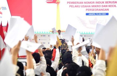 Jurus Jokowi Kembangkan UMKM Lewat Penerbitan Izin Berusaha