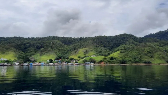 Tanah dan Pulau di Teluk Wandoma Diminta Tak Dijual Demi Pariwisata