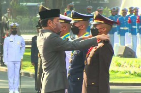 Pesan Jokowi untuk Perwira TNI dan Polri: Harus Tegas…