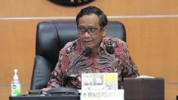 Jokowi Tunjuk Mahfud MD Jadi Plt MenPAN RB