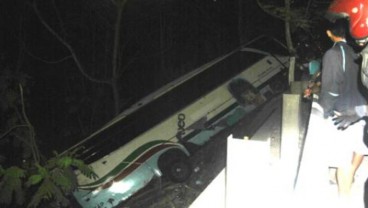 Bus Pembawa Rombongan Pendaki Kecelakaan di Magelang, 25 Orang Terluka