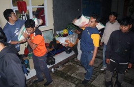 Ridwan Kamil Kerahkan Ratusan Relawan Bantu Korban Banjir dan Longsor
