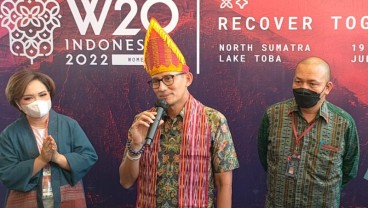 Hadiri W20 Summit di Danau Toba, Begini Pesan Sandiaga Uno ke Maskapai 