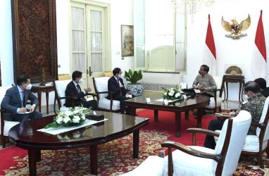 Jokowi Terima Kunjungan Menlu Vietnam, Bahas Perdagangan hingga ZEE