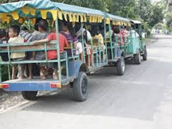 Kereta Tabrak Odong-Odong di Serang, KA Lokal Merak Terganggu