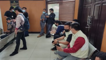 Penyidik KPK Kawal Sidang Praperadilan Bendahara Umum PBNU Mardani Maming