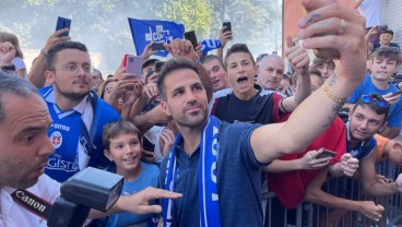 Fabregas Jadi Pemegang Saham di Klub Milik Orang Terkaya Indonesia