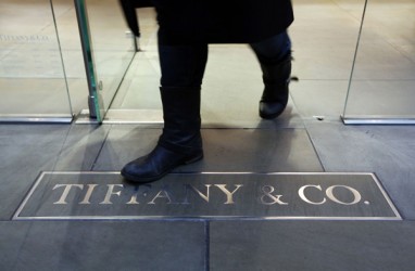 Tiffany & Co Sulap Karya NFT jadi Perhiasan Emas. Harganya Bikin Wow!