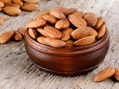 Cek 10 Manfaat Kacang Almond, Bisa Turunkan Kolesterol
