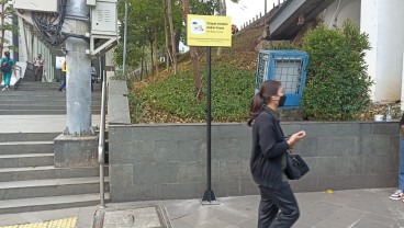 Unik, Ada Plang Pet Feeding Area di Stasiun MRT Dukuh Atas