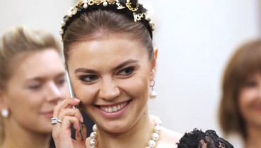 Alina Kabaeva Kekasih Putin Kena Sanksi AS