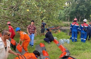 Pertamina Perbaiki Pipa BBM yang Bocor di Cilacap-Bandung