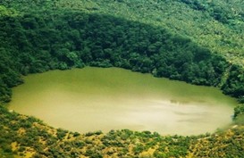 Danau Tolire: Legenda Buaya Tak Kasat Mata dan Suguhan Panorama Memanjakan Mata