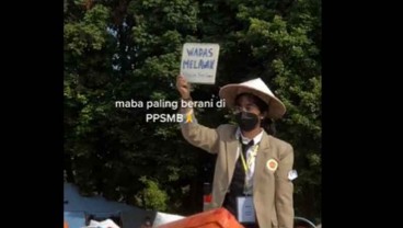 Heboh Maba UGM Bawa Poster 'Wadas Melawan' di Depan Ganjar Pranowo