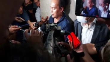 Malam-Malam, Pengacara Bharada E Datangi Bareskrim Polri