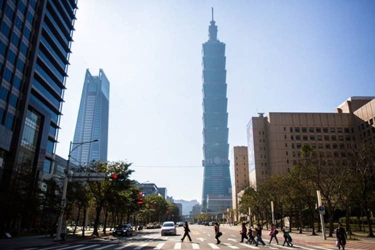 Menghitung Dampak Investasi jika Terjadi Perang China-Taiwan