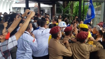 Airlangga, Zulhas dan Suharso Monoarfa Terhimpit saat Daftar Pemilu 2024 di KPU