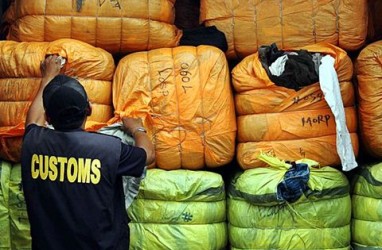 Kemendag Temukan 750 Bal Pakaian Bekas Impor Senilai Rp8,5 Miliar