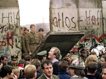 Sejarah 13 Agustus, Tembok Berlin Mulai Dibangun
