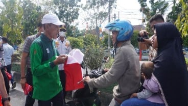 Pemkab OKI Membagikan 10.000 Bendera Merah Putih Gratis