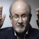 Salman Rushdie Berisiko Kehilangan Satu Mata dan Saraf Tangan Putus
