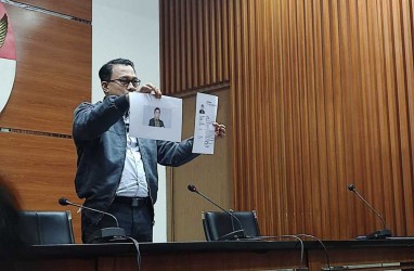 KPK Geledah Perusahaan Milik Tersangka Mardani Maming