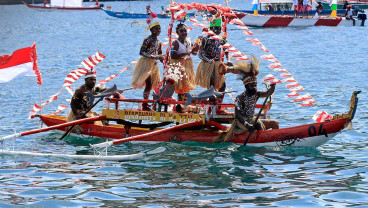 Nelayan di Papua Meriahkan Lomba Perahu Hias di Teluk Humbolt Kota Jayapura