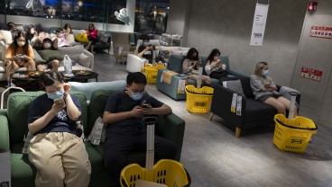 Kacau! Pengunjung Berebut Keluar Saat Ikea Lockdown Mendadak Karena Covid-19