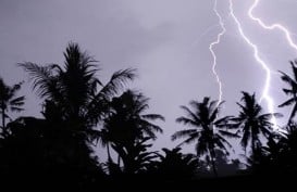 BMKG Prediksi Hujan Guyur Sebagian Kota Besar pada HUT ke-77 RI