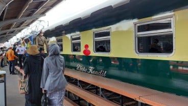 Kereta Bersejarah Djoko Kendil Sapa Pengunjung di Stasiun Kota dan Priuk Hari Ini