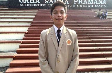 Profil Raja Muhammad Hayuri Islami, Mahasiswa Termuda UGM Usianya Baru 15 Tahun