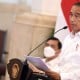 Jokowi Sentil 2 Menteri Gara-Gara Harga Tiket Pesawat Mahal