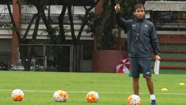 Luis Milla Resmi Jadi Pelatih Baru Persib, Ini Rekam Jejak Prestasinya