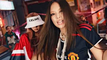 Pakai Jersey The Red Devils, Jennie BLACKPINK Di-Notice Manchester United