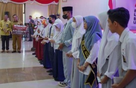 OJK Pacu Inklusi Keuangan, Kini 57,22 Persen Pelajar Riau Sudah Punya Rekening