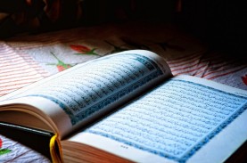 Bacaan Surat Al Isra Ayat 23-24 Lengkap dengan Kandungannya