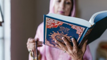 Bacaan Ayat Seribu Dinar Lengkap dengan Arti dan Keutamaannya