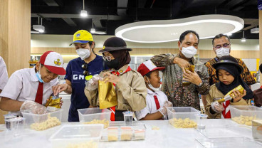 Garudafood Salurkan Beasiswa Pendidikan Anak Prasejahtera