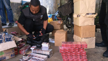 Bea Cukai Temukan Ratusan Ribu Batang Rokok Ilegal Beredar di Pasar Garut