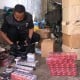Bea Cukai Temukan Ratusan Ribu Batang Rokok Ilegal Beredar di Pasar Garut