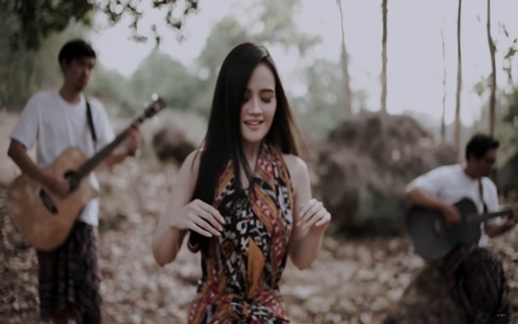 Lirik Lagu Soegi Bornean Asmalibrasi yang Syahdu Mendayu dan Video Musiknya