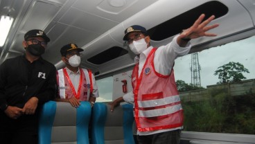 Alasan Menhub Tambah Jumlah Angkot Feeder di LRT Palembang