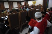 Pengeroyok Ade Armando Mohon Hakim Meringankan Hukumannya