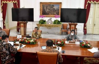 Unggahan Foto Sri Mulyani Viral, Netizen Soroti Lukisan Raden Saleh