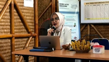 Unnes Ajak Warga Lerep Pahami Investasi Digital