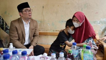 Gubernur Ridwan Kamil Kunjungi Korban Kecelakaan Truk di Bekasi